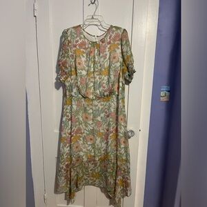 NWOT Vince Camuto floral chiffon dress 16w